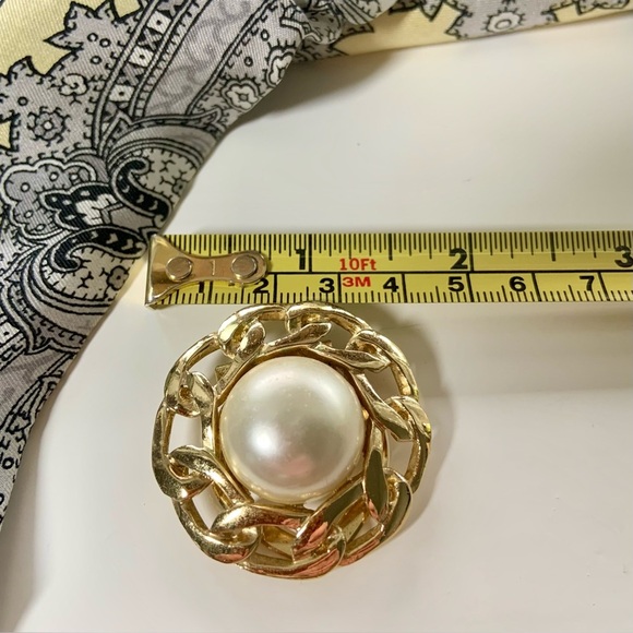 Butler vintage scarf clip 🇨🇦 - Picture 5 of 6